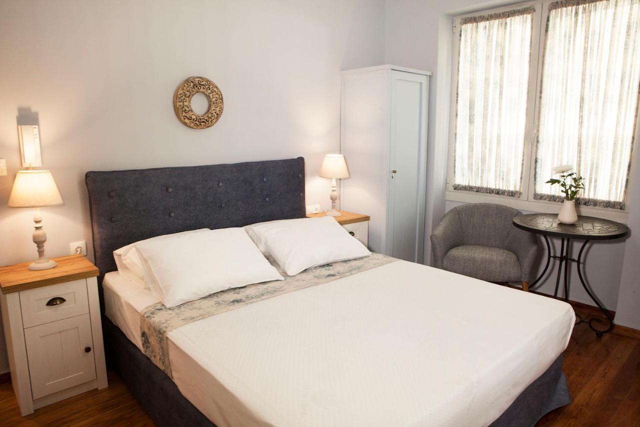 Lovely 1St Fl. Apt, With Balcony In Pagrati Athen Exterior foto